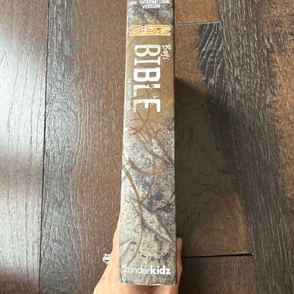 NIV Boys Bible the ultimate manual Zonder kids 2002 church study Sunday school t - Picture 2 of 5